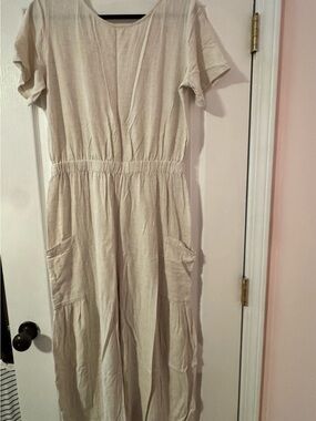 Petite friendly! Oatmeal colored Short Sleeve Linen Jumpsuit -cargo like pocket